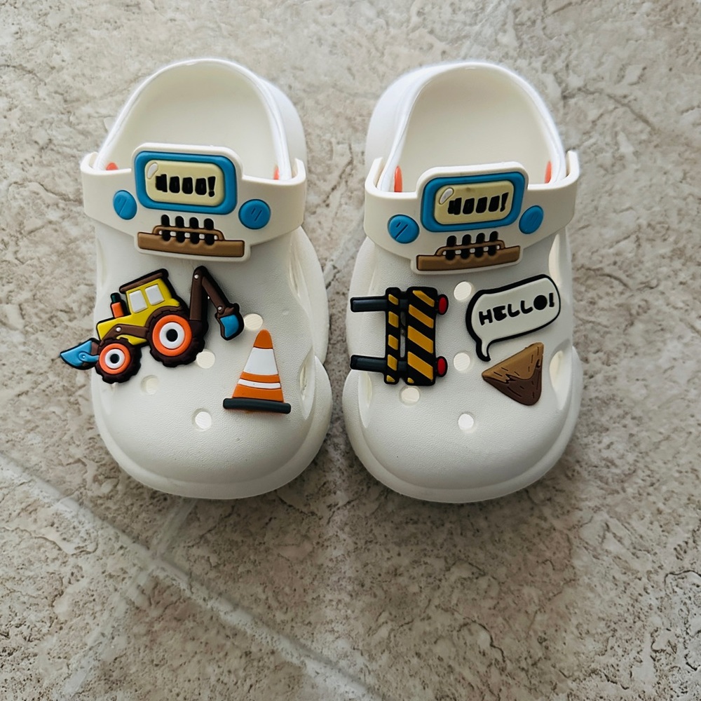 Brand New Toddler Boys Excavator Slides Size6